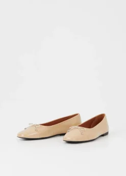 Kengät<Vagabond Jolin Kengät Beige Patentoitu Nahka