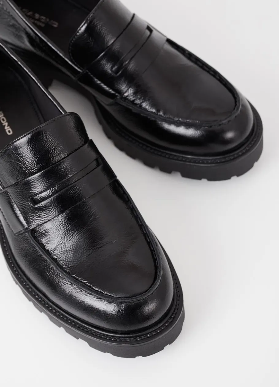 Kengät<Vagabond Kenova Loafer Musta Patentoitu Nahka